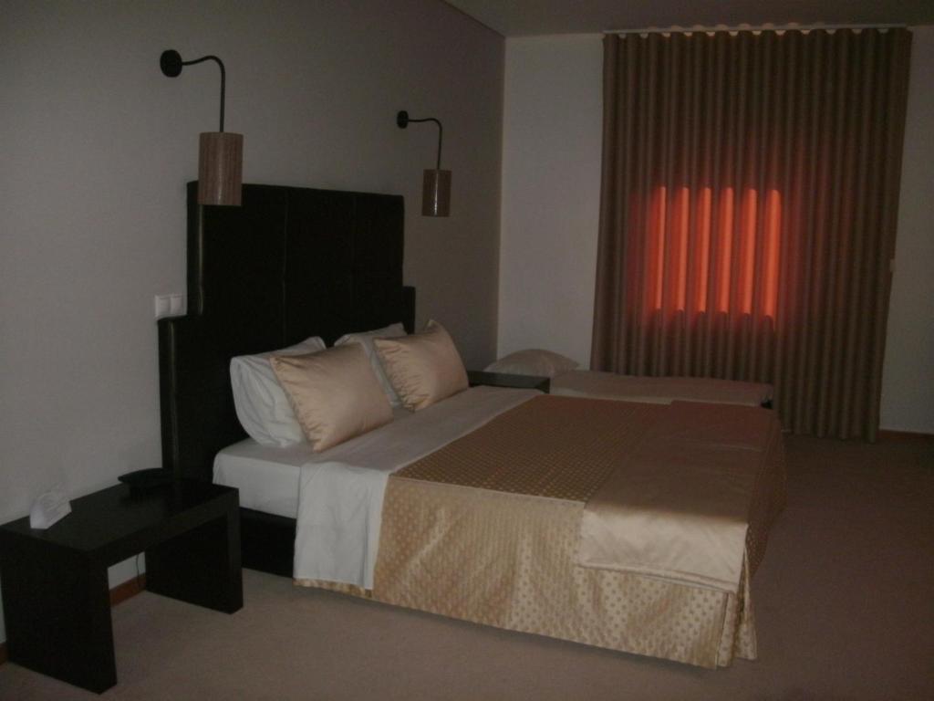 Santo Thyrso Hotel Santo Tirso Cameră foto