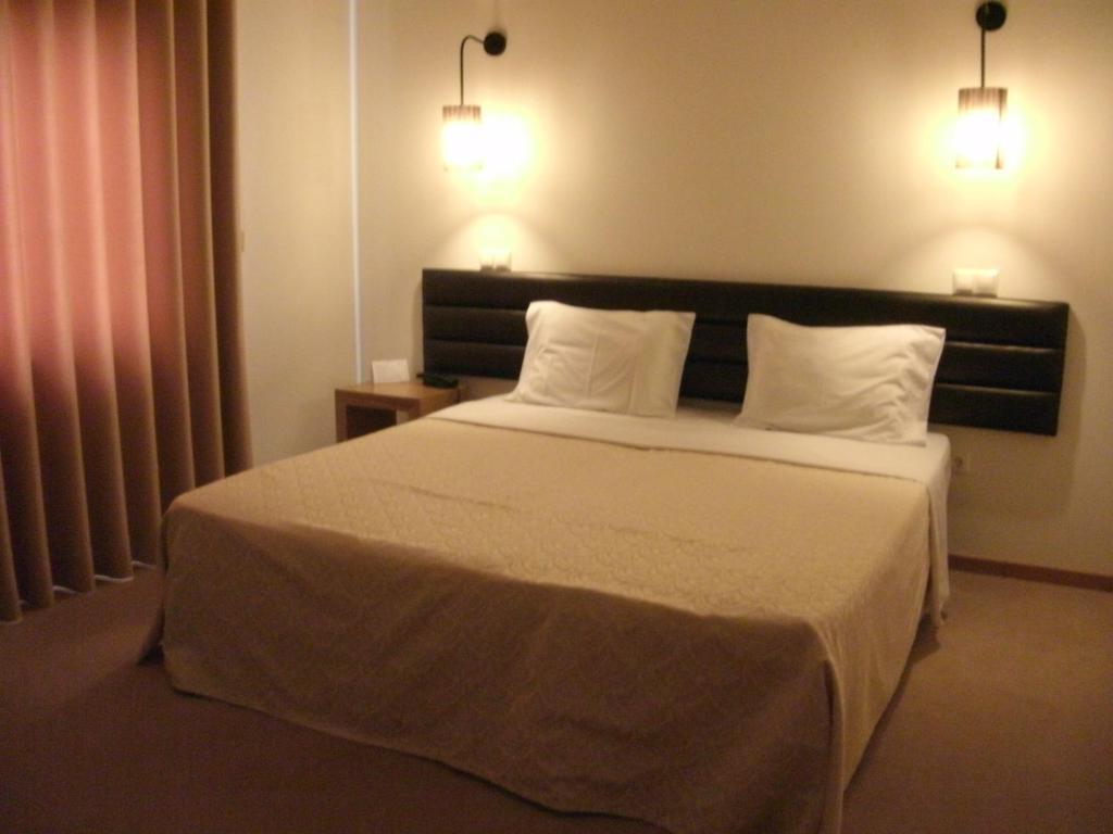 Santo Thyrso Hotel Santo Tirso Cameră foto