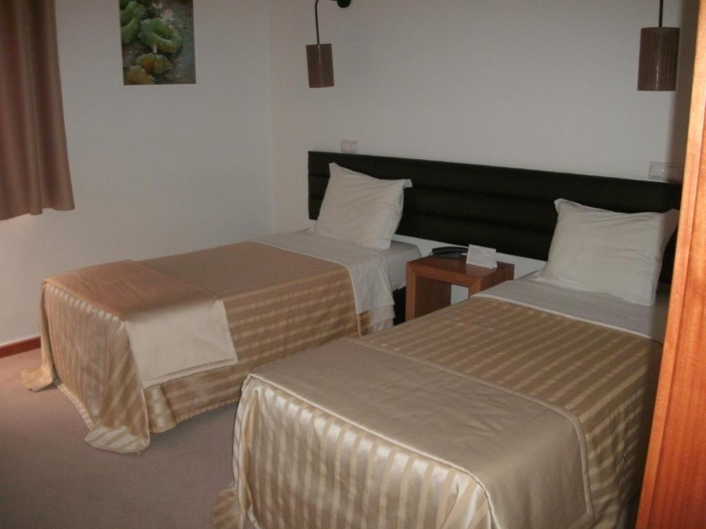 Santo Thyrso Hotel Santo Tirso Cameră foto